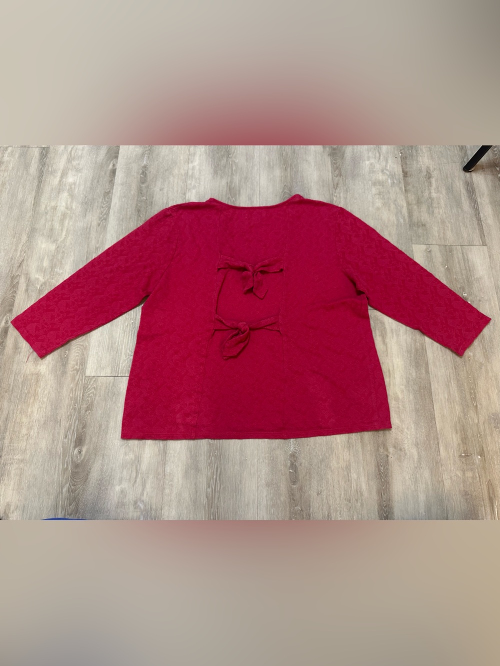 Lucky Brand Women’s V-Neck Blouse in Deep Raspberry, size Large